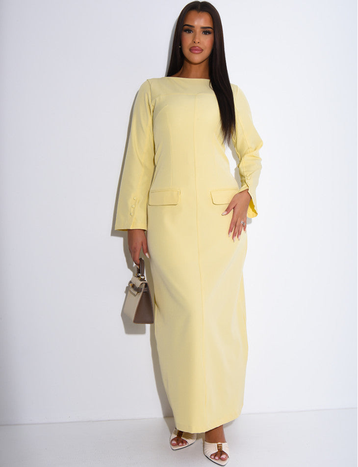 ROBE LONGUE ET PRÈS DU CORPS À FAUSSES POCHES
